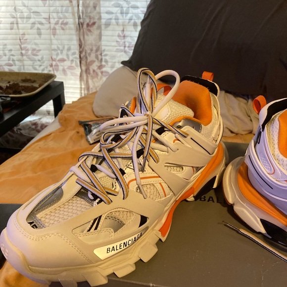 Balenciaga MEN'S TRACK SNEAKER IN WHITE/Orange - Picture 10 of 11